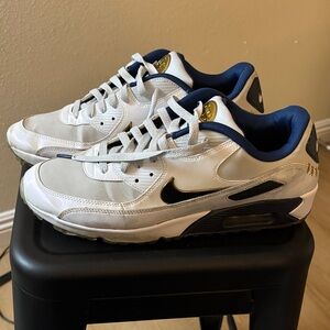 Nike Air MaxMen's White and Navy Sneakers
